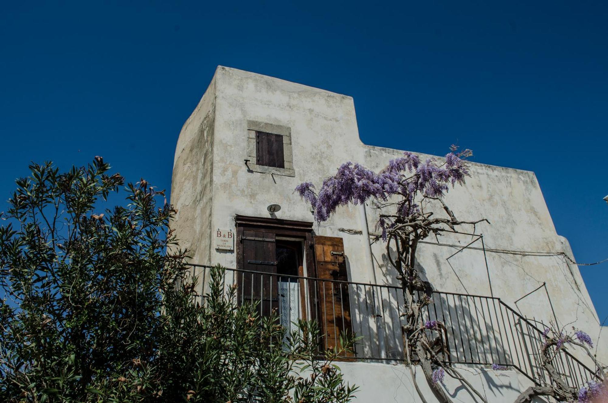 Torre La Mezzaluna Vieste Exterior foto