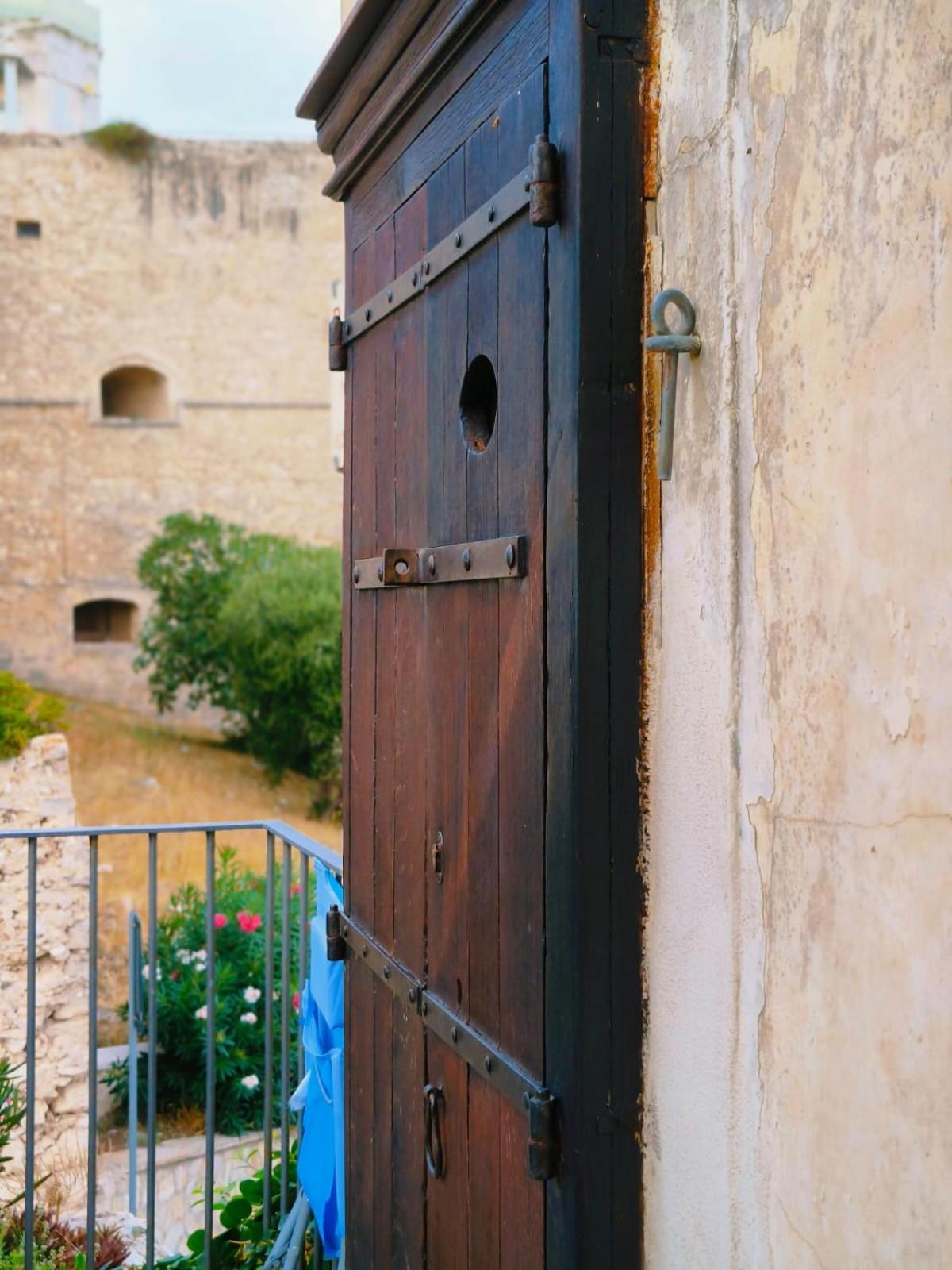 Torre La Mezzaluna Vieste Exterior foto